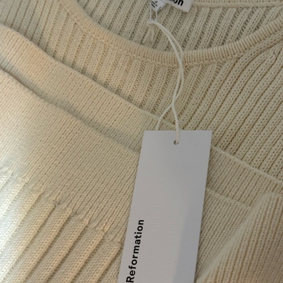 REFORMATION Beige Kate Organic Cotton Knit 2 Pieces Crop Top And
Mini Skirt Sz L - Picture 7 of 14